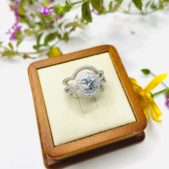 Halo Wedding Set Ring✨ - Picture 5 of 7